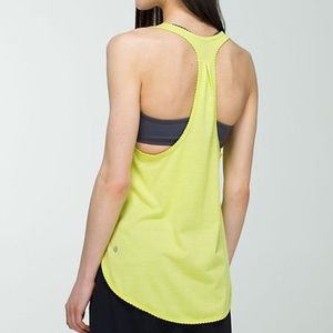 EUC - Lululemon 105F Singlet